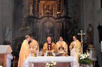 Püspöki szentmisével kezdődött Szolnokon az irgalmasság éve
